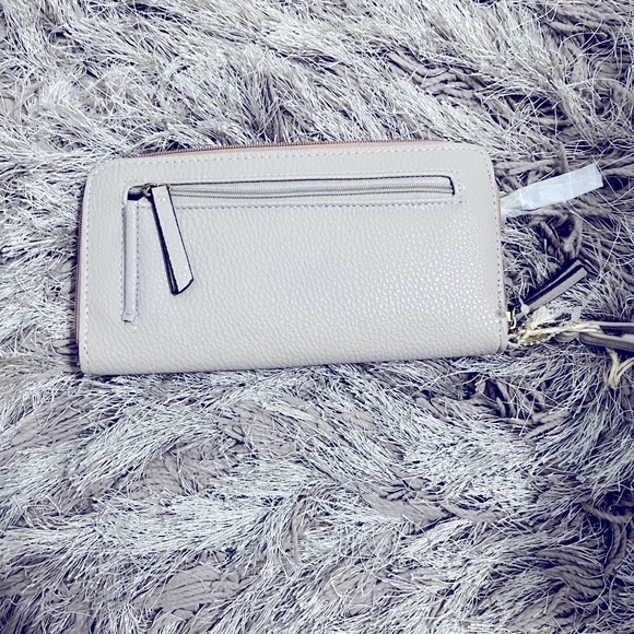 JESSICA SIMPSON Wristlet Wallet Zipper Closure with Pockets - Picture 2 of 5